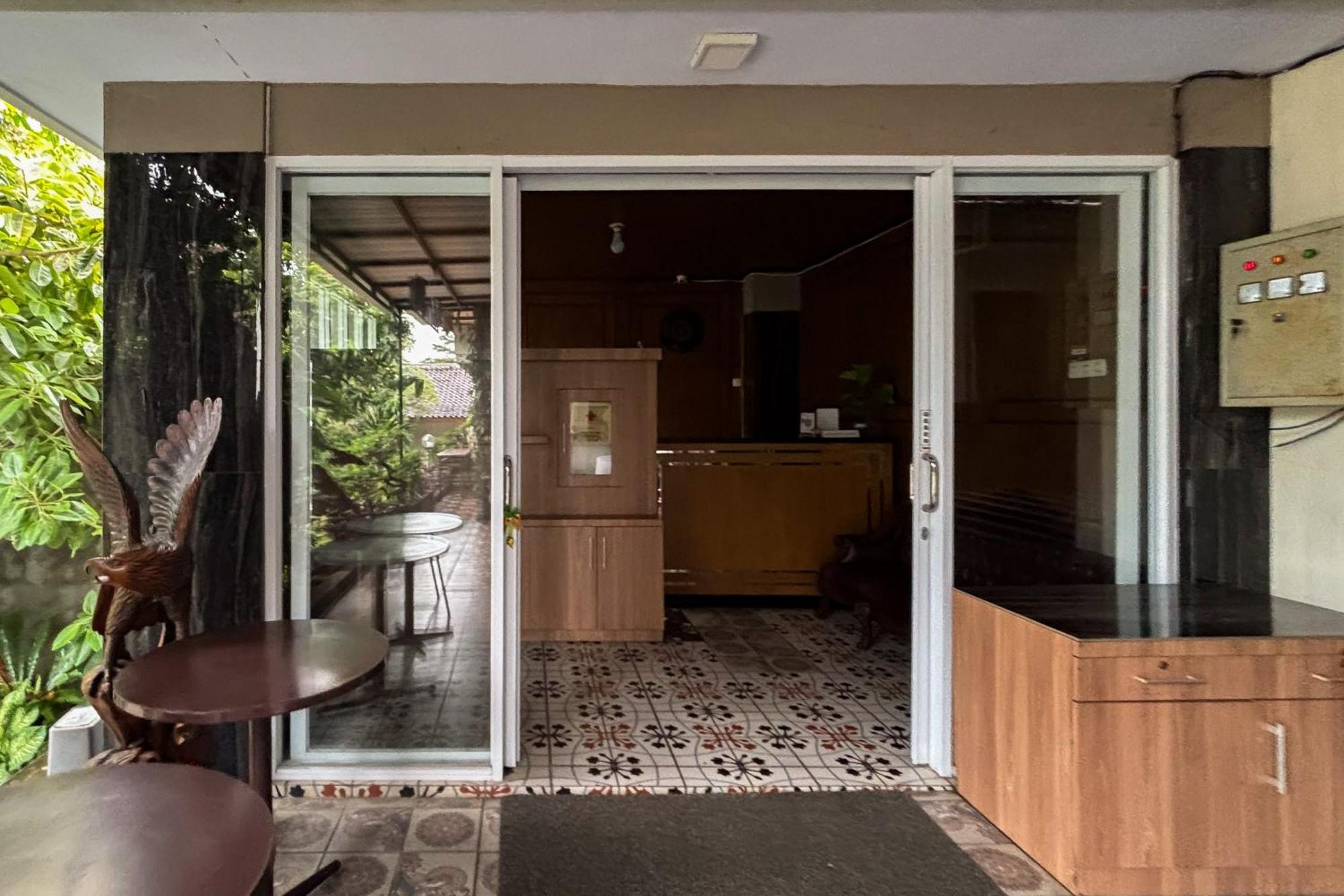 Urbanview Alfiya Hotel Lampung 반다르 람풍 외부 사진