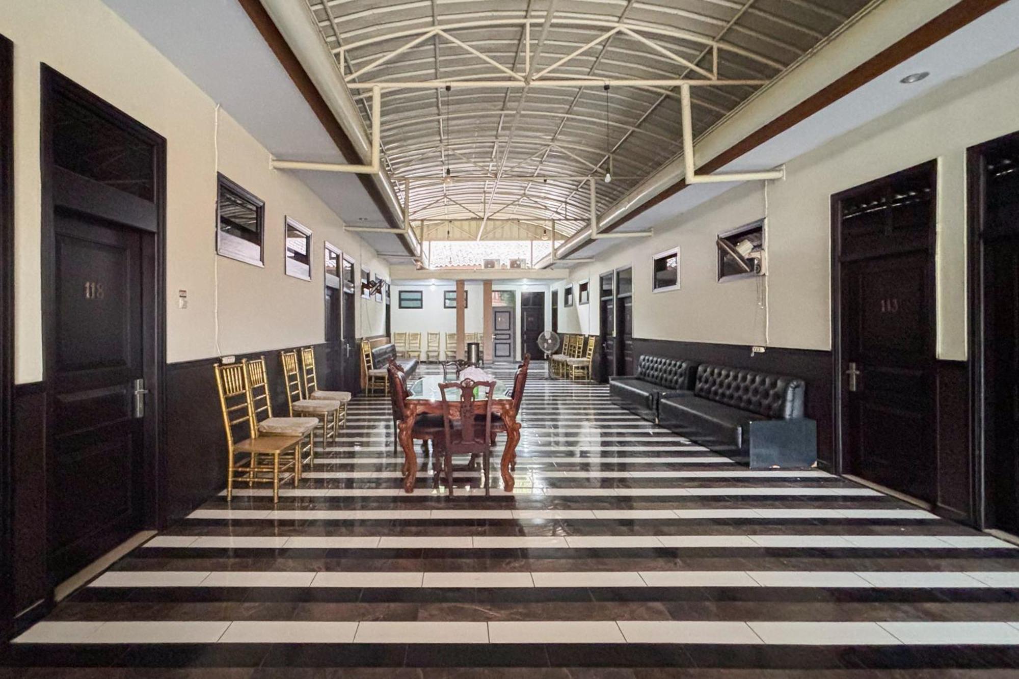 Urbanview Alfiya Hotel Lampung 반다르 람풍 외부 사진
