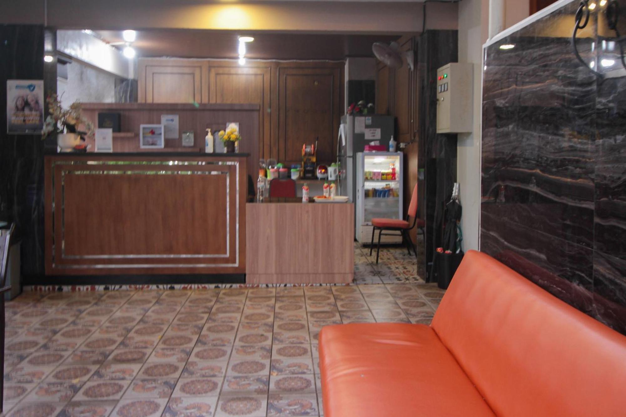 Urbanview Alfiya Hotel Lampung 반다르 람풍 외부 사진